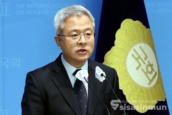 13일 김보협 대변인이 논평을 하고 있다. [사진 / 오훈 기자]