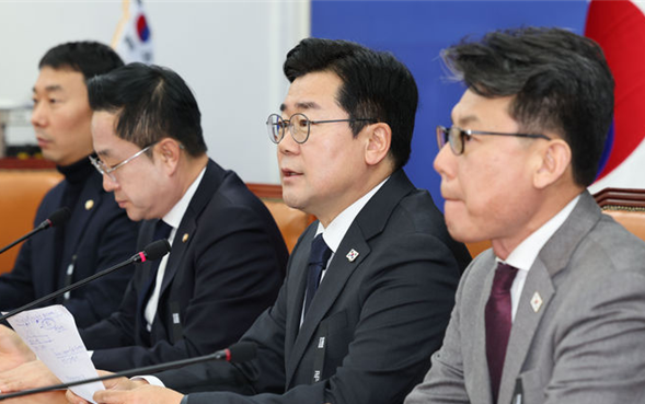 박찬대 더불어민주당 원내대표가 2일 서울 여의도 국회에서 열린 민주당 정책조정회의에서 모두발언을 하고 있다. ⓒ뉴시스