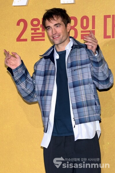 20일 로버트 패틴슨이 포토타임을 갖고 있다. [사진 / 오훈 기자]