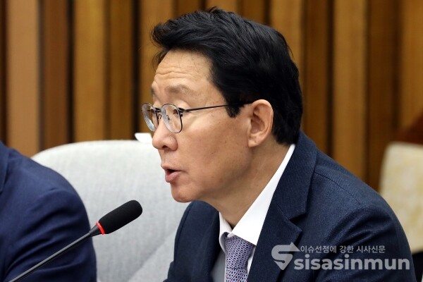 4일 김상훈 국민의힘 정책위의장이 발언을 하고 있다.