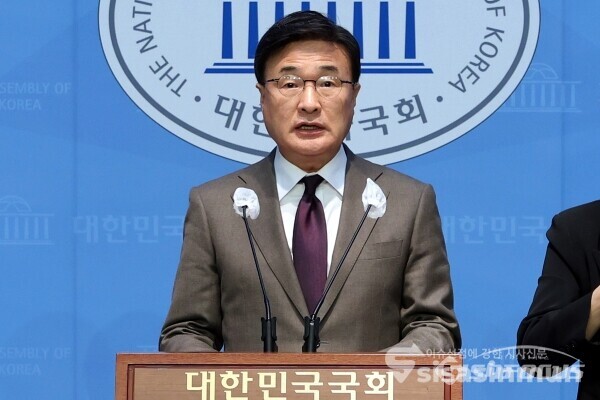 26일 김대식 원내수석대변인이 브리핑을 하고 있다. [사진 / 오훈 기자] (2024.12.26)