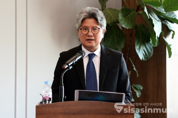 18일 조호경 엠디바이스 대표가 향후 성장 계획에 대해 소개하고 있다. [사진 /오훈 기자]