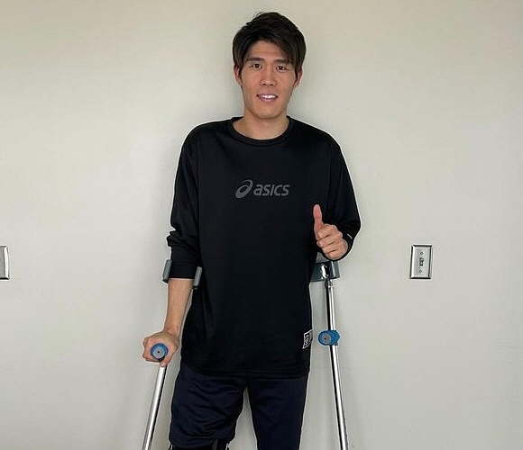 토미야스, 무릎 수술로 2024-2025시즌 사실상 아웃/ 사진: ⓒ토미야스 타케히로 소셜 미디어