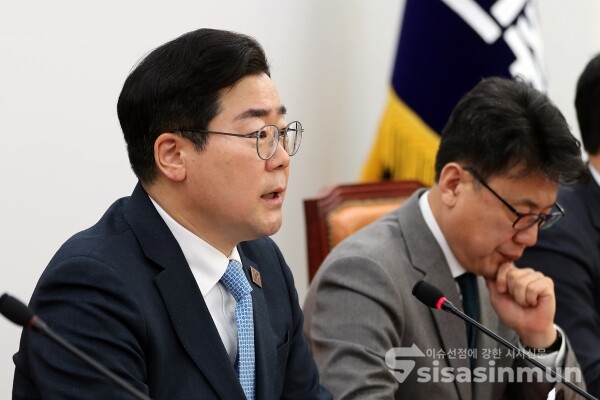 11일 박찬대 원내대표가 모두발언을 하고 있다.