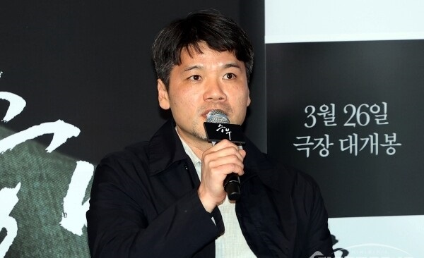 19일 김형주 감독이 인사말을 하고 있다. [사진 / 오훈 기자]