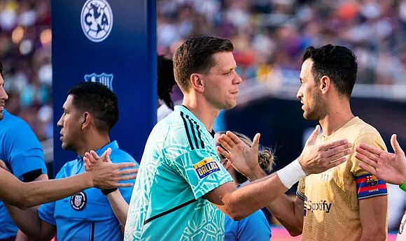 슈체스니, 바르셀로나와 1년 더 동행할까. ⓒFC 바르셀로나