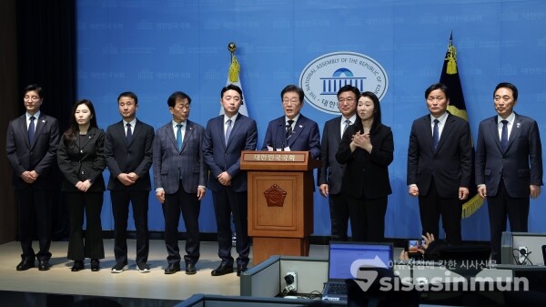 11일 이재명 예비후보가 비전을 발표하고 있다.