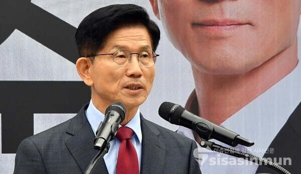 30일 김문수 대선 후보가 대국민 호소문을 발표하고 있다. 사진 / 시사신문DB