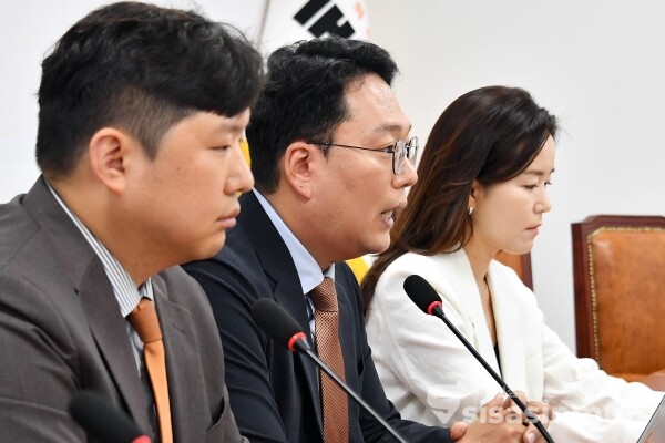 16일 천하람 대표 권한대행 겸 원내대표가 발언을 하고 있다.