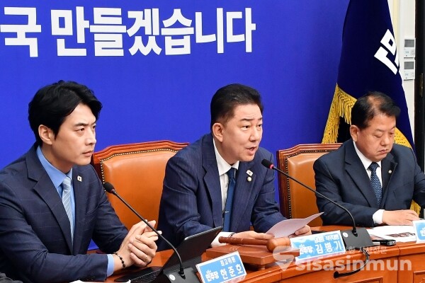 20일 김병기 당대표 직무대행 겸 원내대표가 발언을 하고 있다.