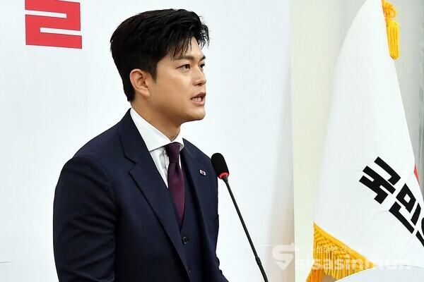 30일 김용태 비대위원장이 발언을 하고 있다.