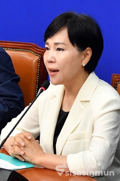 2일 전현희 최고위원이 발언을 하고 있다.