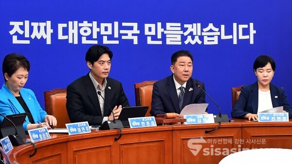 11일 김병기 당대표 직무대행 겸 원내대표가 모두발언을 하고 있다.