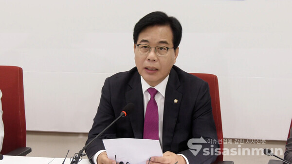 국민의힘 송언석 비대위원장 겸 원내대표가 16일 오전 국회에서 현안 관련 기자간담회를 하고 있다. 사진 / 이훈 기자