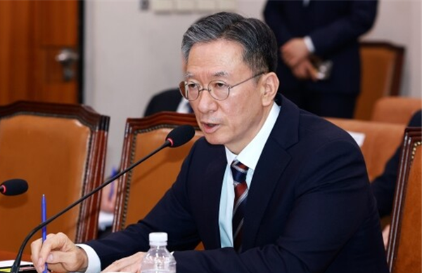 정성호 법무부 장관 후보자가 16일 서울 여의도 국회 법제사법위원회에서 열린 인사청문회에서 질의에 답하고 있다. 사진 / 오훈 기자