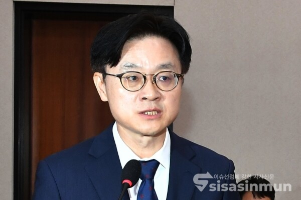 17일 김정관 산업통상자원부 장관 후보자가 인사말을 하고 있다.