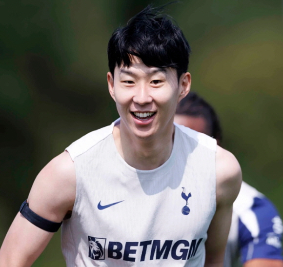 손흥민, 거취는 5~6주 뒤 결정 전망? ⓒ토트넘 홋스퍼