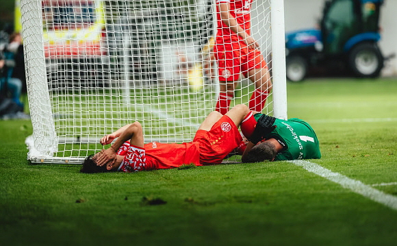 이재성, 광대뼈 골절로 마스크 착용하고 팀 훈련 예정. ⓒ마인츠 05
