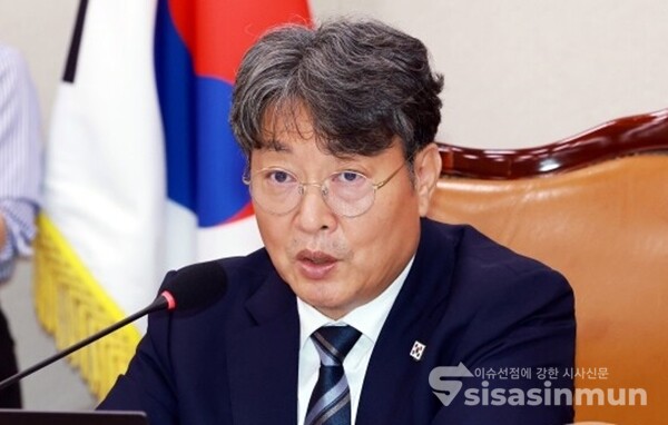 1일 더불어민주당 소속 이춘석 법사위원장이 국회에서 발언을 하고 있다. 사진 / 시사신문DB