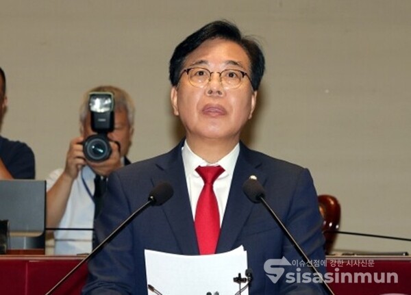 4일 송언석 비상대책위원장 겸 원내대표가 발언을 하고 있다. [사진 / 오훈 기자]