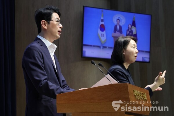 13일 주진우 의원이 기자회견을 하고 있다.