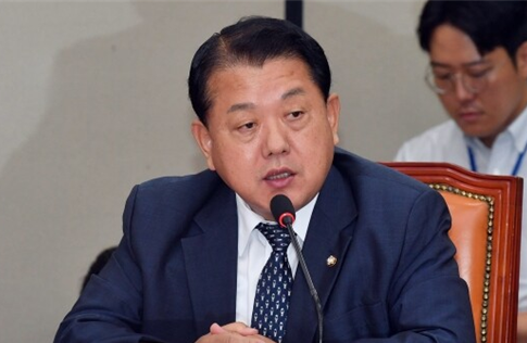 김병주 더불어민주당 최고위원이 과거 국회에서 열린 회의에서 발언을 하고 있는 모습. 시사포커스DB