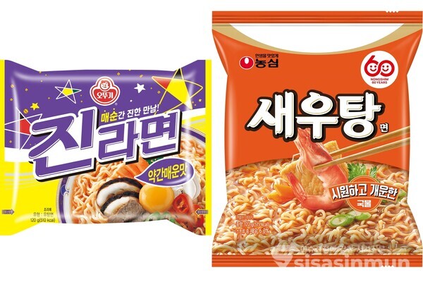 라면업계가 한정판 출시 후 소비자 반응을 반영해 정식 출시 전략을 펼치고 있다. 오뚜기 진라면 약간 매운 맛(사진 좌), 농심 새우탕면이 이달 출시한다. ⓒ시사신문DB