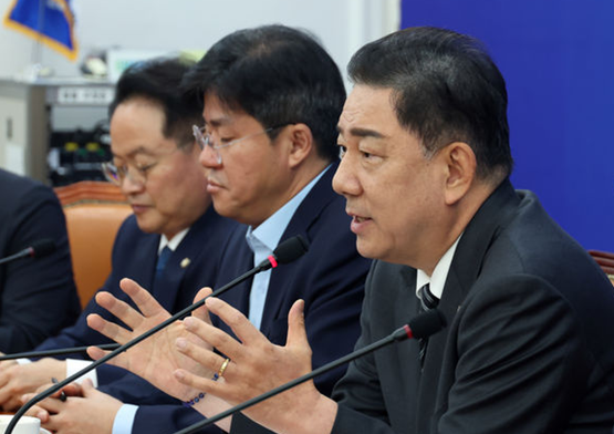 더불어민주당이 2일 서울 여의도 국회에서 경제형벌 민사책임 합리화 TF 출범식을 진행하고 있다. ⓒ뉴시스