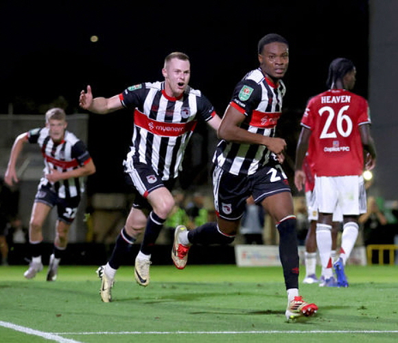 맨유전 충격 승리 거둔 그림즈비, 부정 선수 출전으로 벌금 부과. ⓒAP/뉴시스