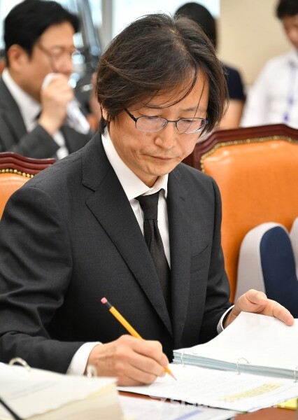 5일 주병기 공정거래위원회 위원장 후보자가 의원의 질의에 답하고 있다.