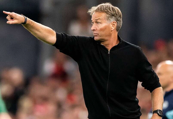 레버쿠젠, 텐 하흐 감독 후임으로 덴마크 대표팀 맡았던 히울만 감독 선임. ⓒ바이어 04 레버쿠젠