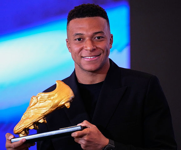 음바페, 우크라이나전 멀티골로 개인통산 400골 달성. ⓒAP/뉴시스