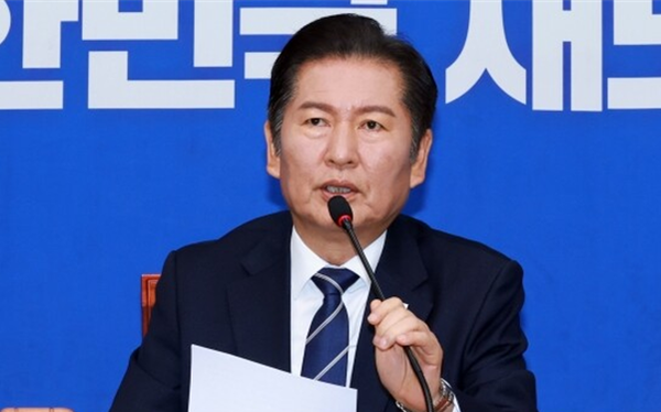 정청래 더불어민주당 대표가 지난 10월10일 국회에서 열린 최고위원회의에서 모두발언을 하고 있다. 사진 / 오훈 기자